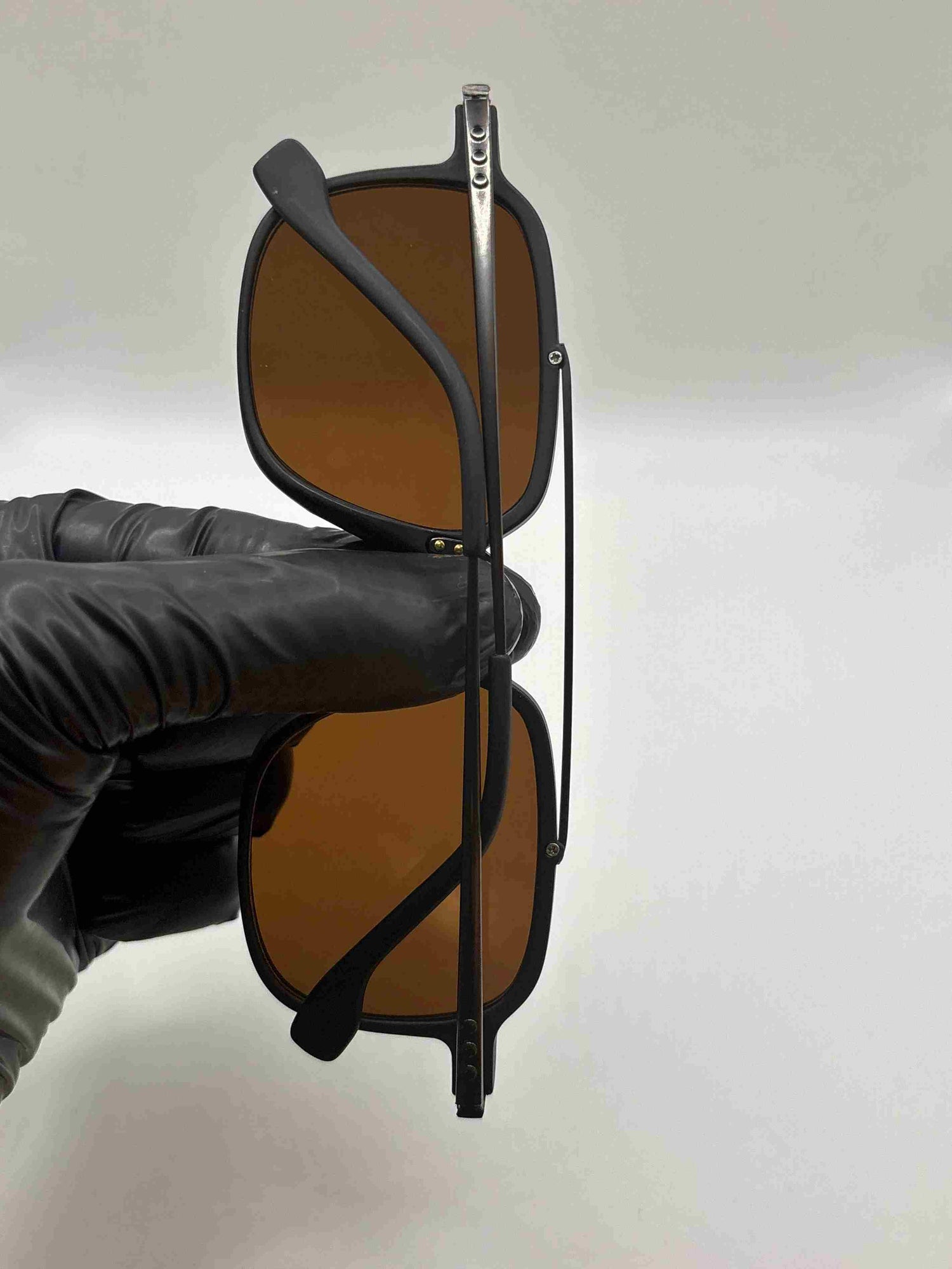 AVIATOR